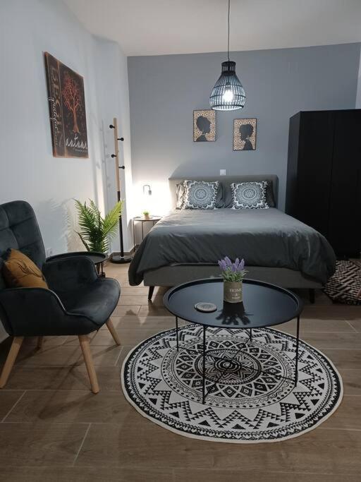 Petite Suite With Backyard. Mytilíni Eksteriør bilde