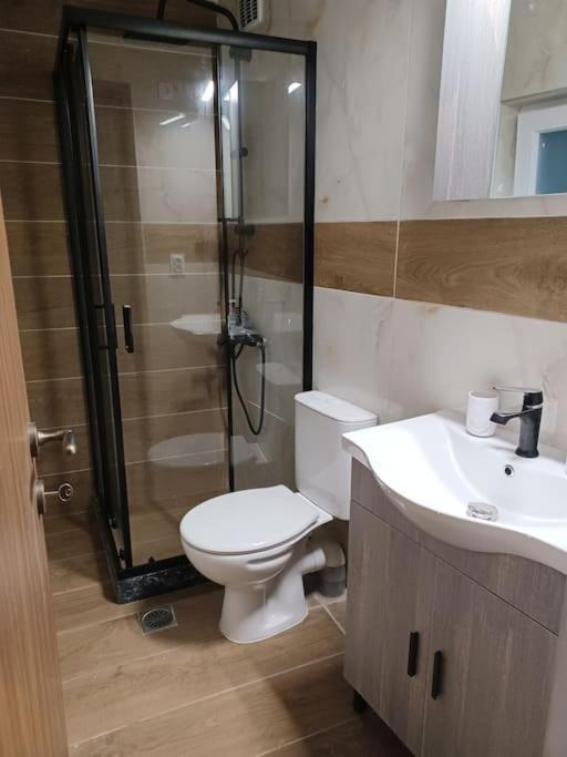 Petite Suite With Backyard. Mytilíni Eksteriør bilde