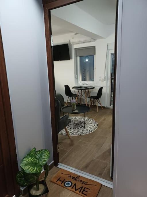 Petite Suite With Backyard. Mytilíni Eksteriør bilde