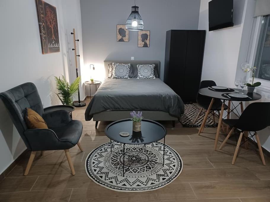 Petite Suite With Backyard. Mytilíni Eksteriør bilde